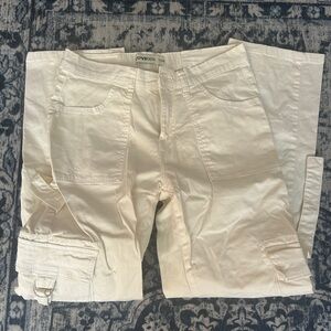 LoveGen Cream Cargo Pants. Size 7/29.